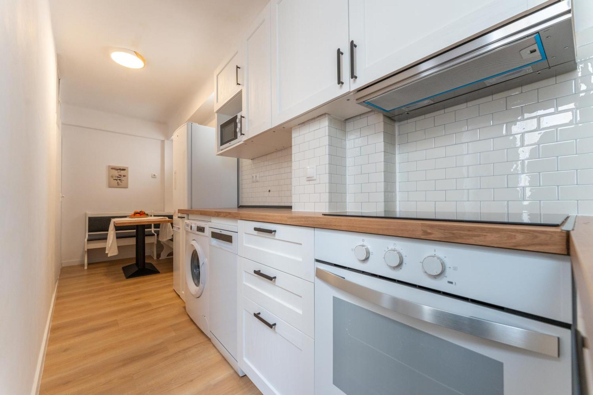 Malaga Lux Oasis - Modern 3Br, Fast Wifi, Smarttv Διαμέρισμα Εξωτερικό φωτογραφία